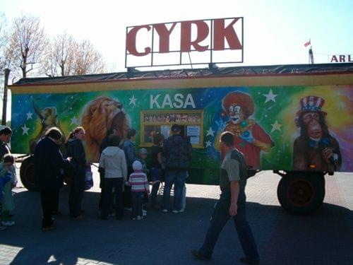 Zakaz kopiowania zdjęć zapraszamy na www.cyrk-fan.com #CyrkArlekin