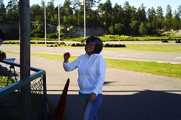 Karolina zadowolona z wyniku. #Gokarty #Poloniainfo #ZwiązekPolaków #Wyścig1