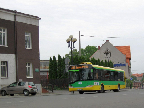 Solaris Urbino 12 #185 (PKM Tychy) na linii 29 (MZK Tychy), Mikołów, Dworzec Autobusowy.