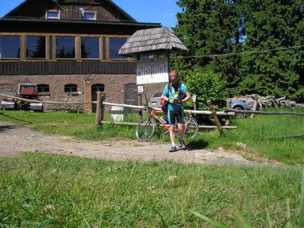 Jedno ze schronisk drodze na Wielką Sowę