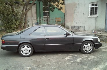 #auto #coupe #mercedes #samochód #w124