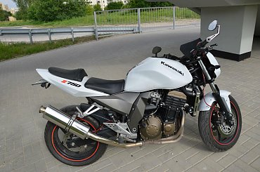 #Kawasaki #KawasakiZ750 #Z750