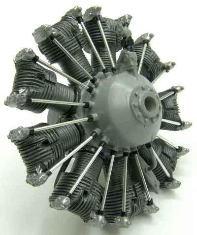 M-18 Dromader 1:20 silnik