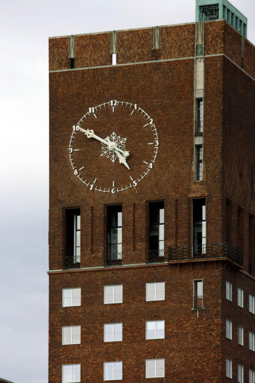 Oslo zegar na Ratuszu