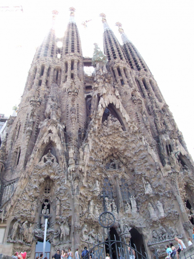 podeszliśmy pod katedrę Sagrada Familia