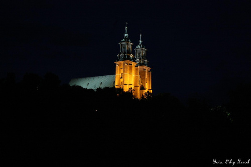 Katedra Gnieżnieńska #katedra #gnieźnieńska #noc