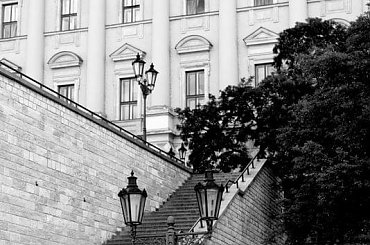 #Praga #schody #architektura #lampy