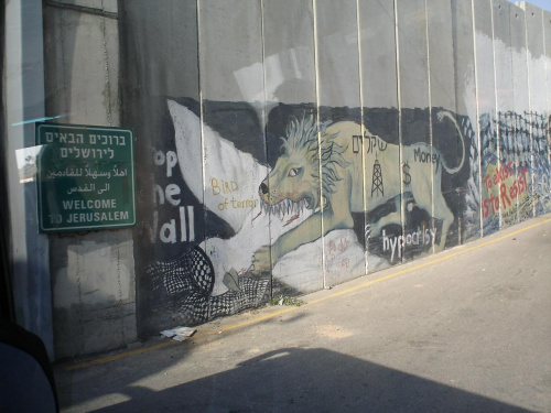 Grafitti na murze oddzielającym Betlejem od Jerozolimy #Betlejem