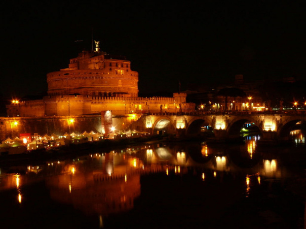 Zamek Św. Anioła nocą #Rzym #Włochy #Zamek