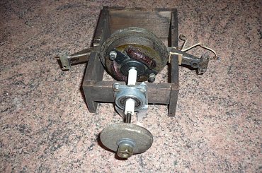 #elektronika #przekaźnik #stare #tęć #bezpiecznik #przetwornica #miernik #elektromagnetyczny #licznik #ebonit #transformator #pracownia #laboratorium #hobby #kondensator #krzysztof09876 #elektroman #electronics