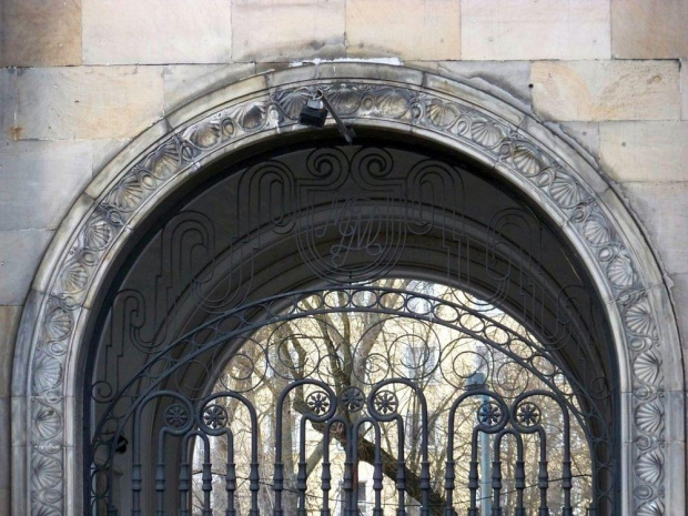 Brama #Warszawa #Śródmieście #UlKoszykowa