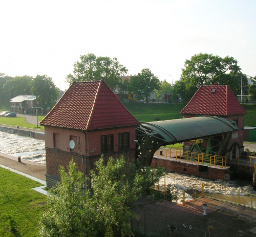 Śluza na kanale Różanka.
