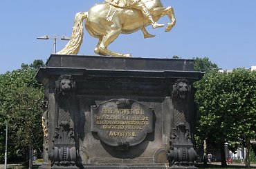 Pomnik Augusta II Mocnego,jako król Polski zwrócony w naszą stronę #drezno #niemcy #architektura #zabytki