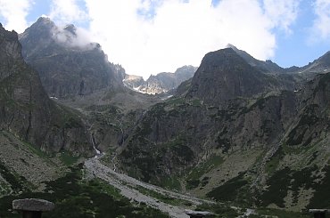 Widok z pod schroniska na Baranią Prz. i Baranie Rogi #Góry #Tatry #JagnięcySzczyt