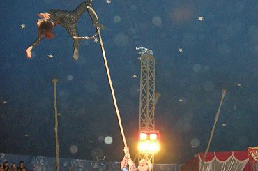 Cyrk Safari-2010. Zapraszamy na www.portalcyrkowy.ubf.pl #cyrk #safari #sezon #clown #rzeszów #występycyrkowe #kmc #portal #cyrkowy #portalcyrkowy #cyrksafari #arena