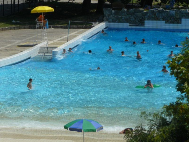Kompleks kąpielowy:na zdj.basen"fala"Terme Čatez w Catez Ob Savi(Słowenia). #baseny #Słowenia #wczasy #urlop