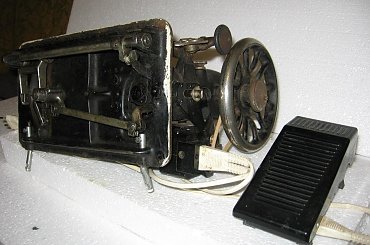 Zabytkowy Singer na chodzie #maszyna #singer #aukcja #allegro #staroć #antyk #zabytek