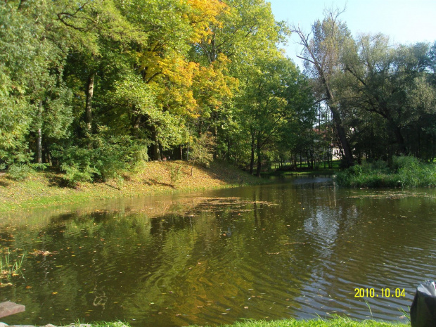 Park koło zamku w Międzyrzeczu