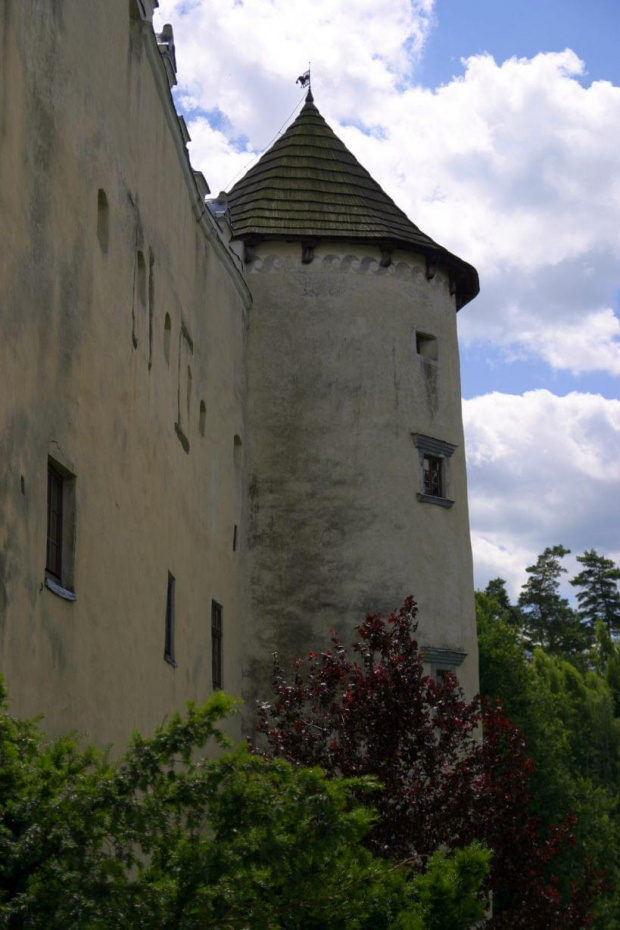 Zamek w Niedzicy. Baszta narożna  fragment zamku dolnego. #zamek #Niedzica