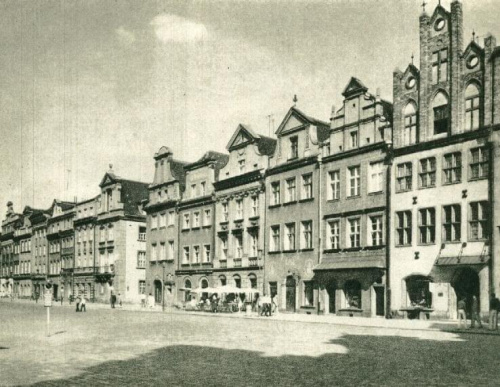 Poznań_Pierzeja wschodnia Starego Rynku 1970 r.