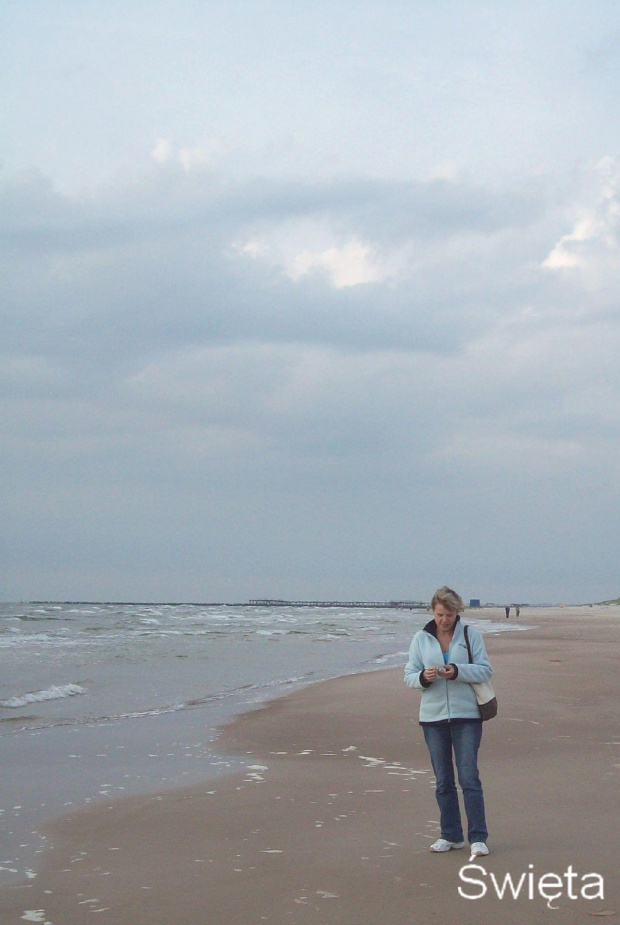 Śventoji- miejscowość położona ok.14 km na pn.od Połongi,na wybrzeżu Bałtyku.
Po Nerindze i Połądze jest trzecią miejscowością letniskową na Litwie.