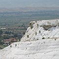 Pamukkale czyli wapienne tarasy i Heirapolis uzdrowisko rzymskie z początku naszej ery. Na mnie więkse wrażenie zrobiły ruiny miasta po których można swobodnie chodzić.