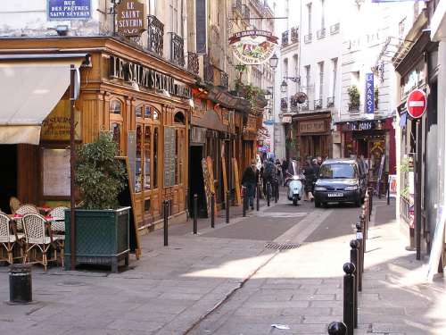 Paryska uliczka w dzielnicy Łacińskiej #Paryż #Francja