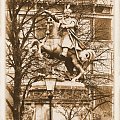 Gdańsk, fragment pomnika Króla Jana III Sobieskiego, miejsce spotkań i "zadymek" #StaraFotografia #fragmenty #Gdańsk #miasta