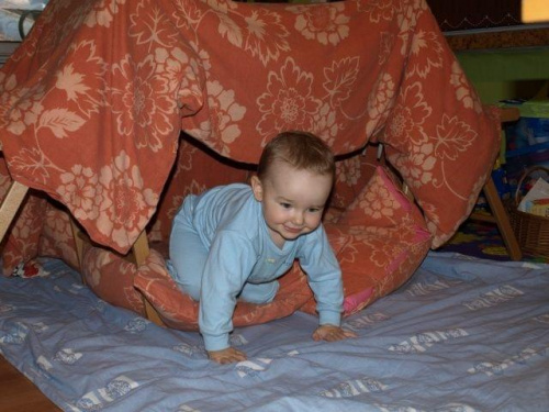 07.03.2009 - ale tata namiot zbudował :)