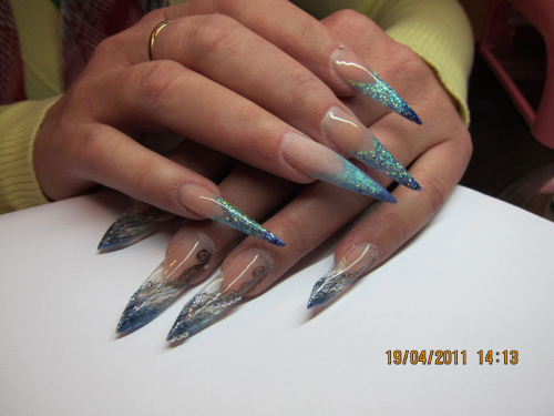 Paznokcie wykonane na kursie przedłużania paznokci na szablonie :) przez Justyne Bujalską :)