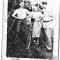Rok 1952 moja babcia J.Dymek z narzeczonym Marianem (z prawej) i kuzynem Wawrzyńcem Bokiem. #Grębków #Kózki #WiekXIX #WiekXX